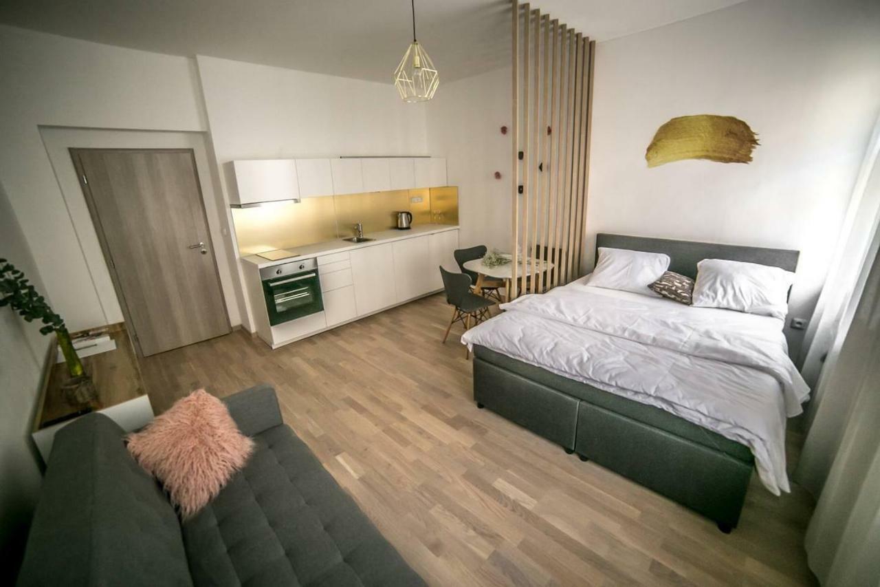 Prague Friendly Apartments In Прага Екстер'єр фото