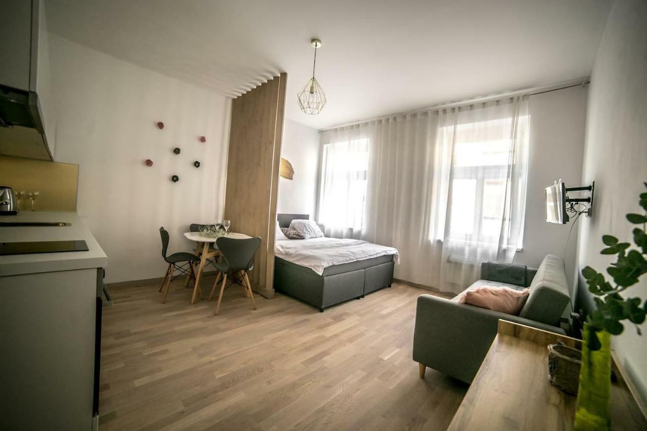 Prague Friendly Apartments In Прага Екстер'єр фото