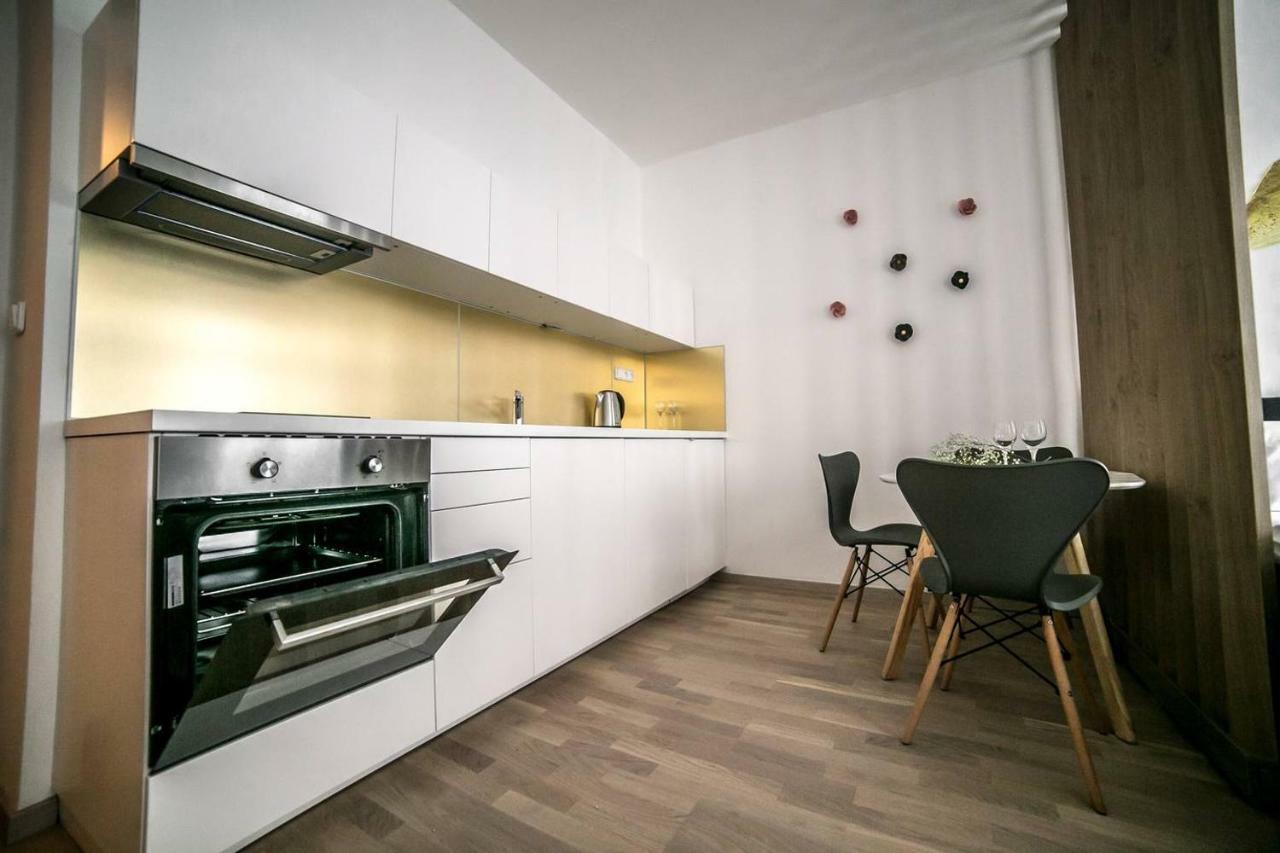 Prague Friendly Apartments In Прага Екстер'єр фото